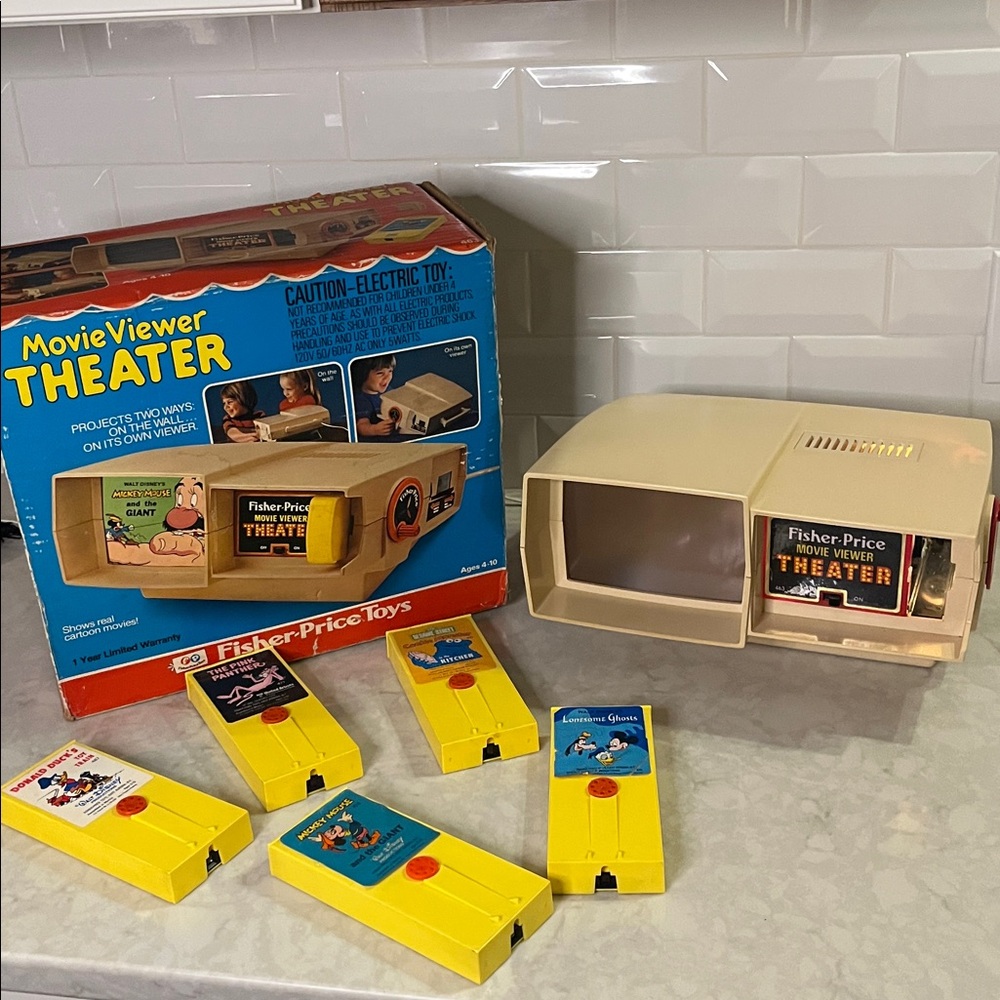 Fisher Price Movie Viewer Theater Vintage 1977 #463.  Five movies  & extra bulb